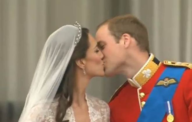 Bebe Royal La Folie Des Paris Gagne L Angleterre