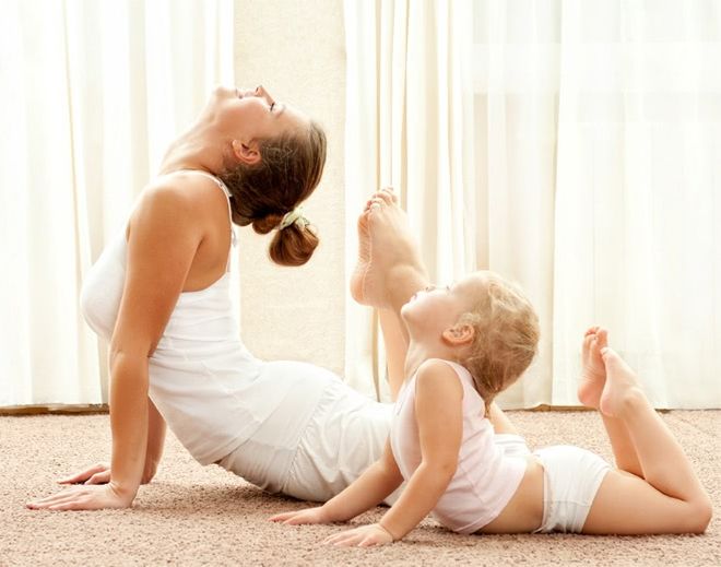 5 Postures De Yoga Maman Bebe