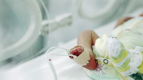 Apres Le Deces De Son Bebe A Cause D Une Infection Cette Mere Alerte Les Jeunes Parents