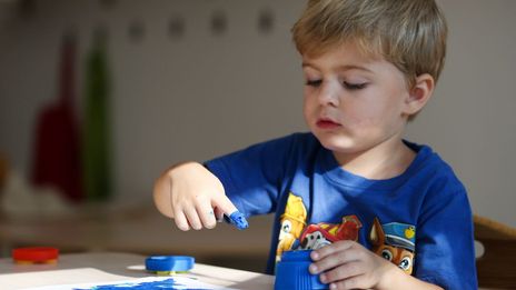 8 Activites Montessori A Faire A La Maison Jusqu A 3 Ans