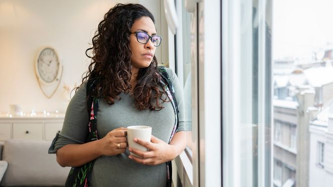 Enceinte, elle n'en peut plus que son mari contrôle ce qu'elle mange