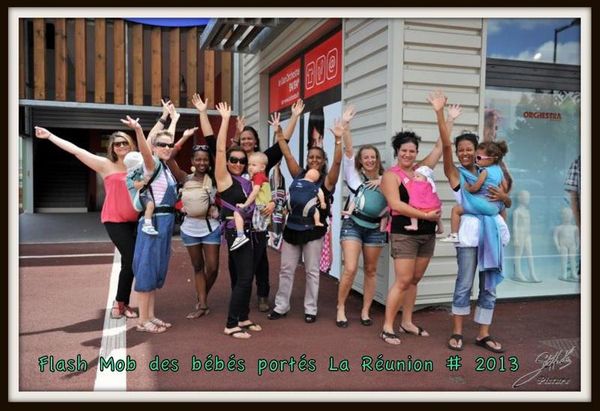 Le Flash mob des bébés portés de la Réunion  #2013