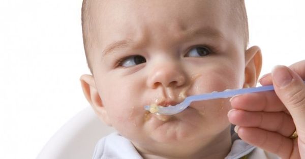 Les 10 commandements pour les parents de l'enfant qui ne mange pas !
