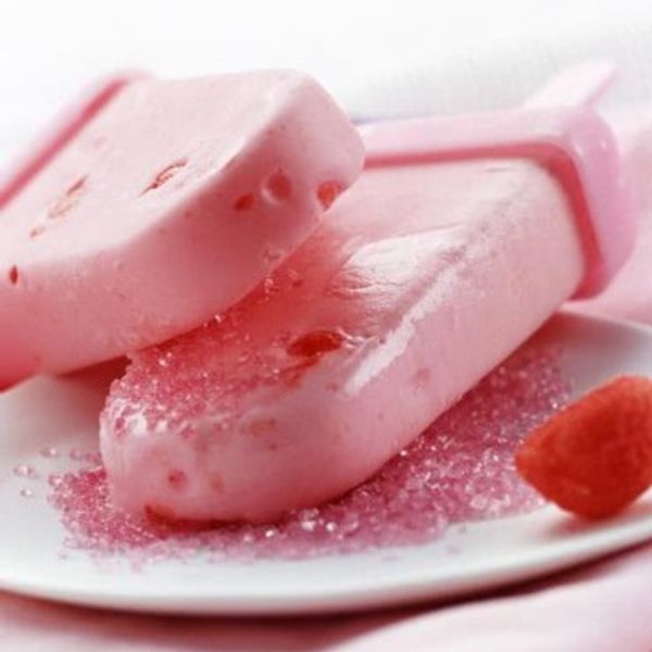 Pour les mamans gourmandes :) = esquimaux aux fraises TAGADA !