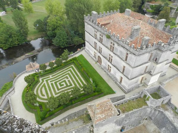 Le Château de Bourdeilles, Dordogne, un lieu magique à visiter ! Des ateliers pour les enfants.