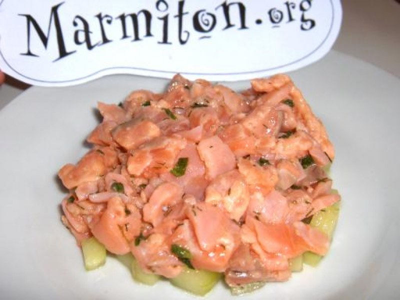 Tartare De Saumon Sur Lit De Concombre De Saby Recette De