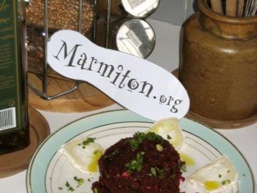 Tartare végétarien de betteraves rouges au fromage de chèvre : Recette ...