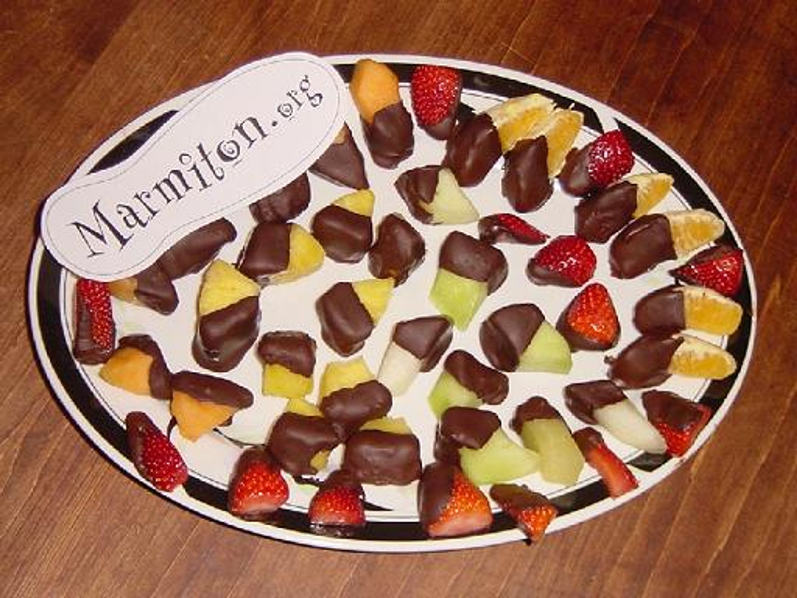 Fruits frais au chocolat Recette de Fruits frais au chocolat Marmiton