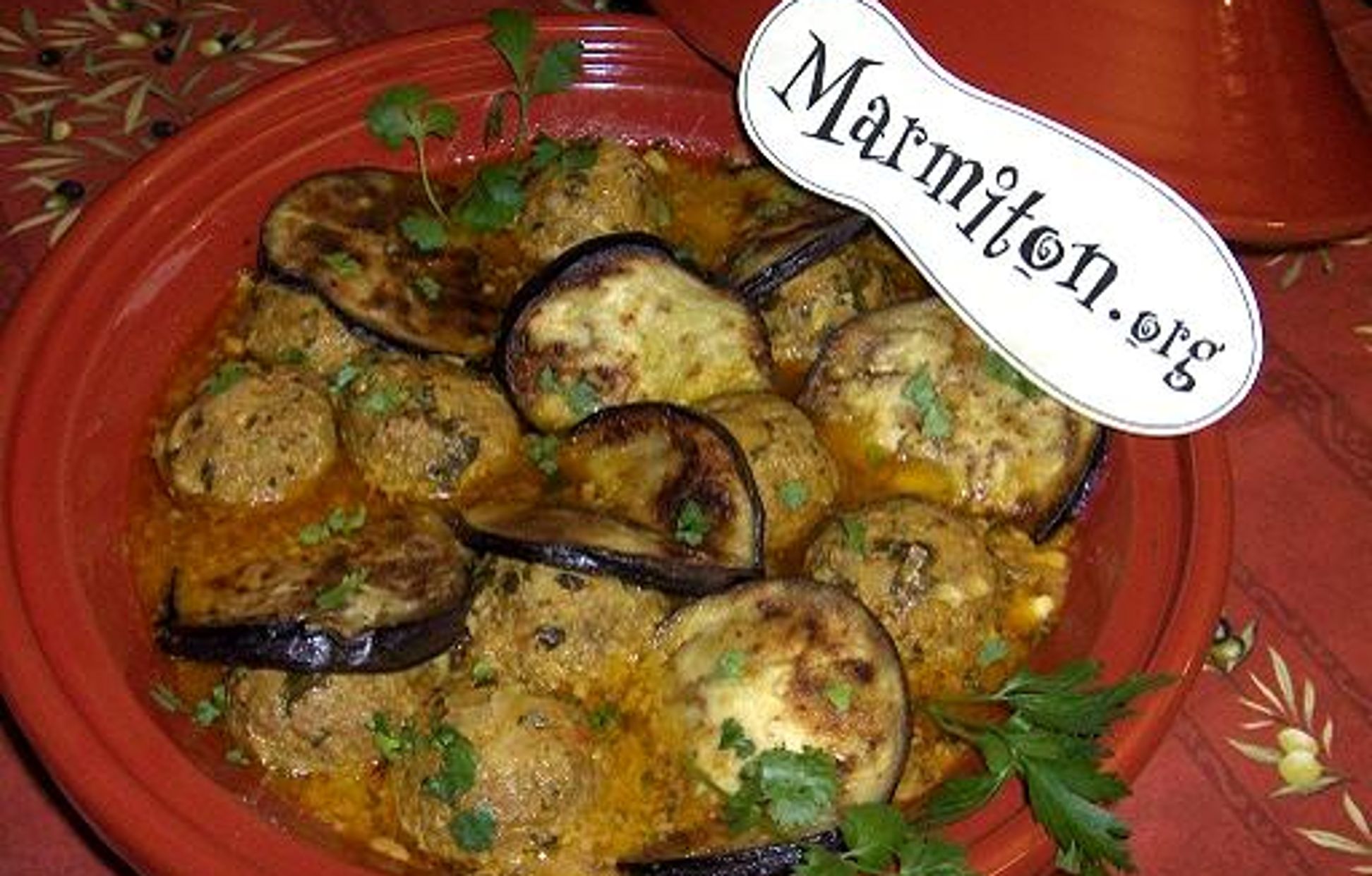 Tajine de boulettes de kefta, aubergines frites Recette de Tajine de boulettes de kefta