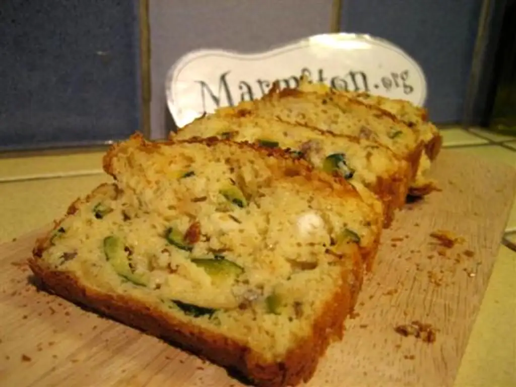 cake à la courgette lardons et fromage de chèvre
