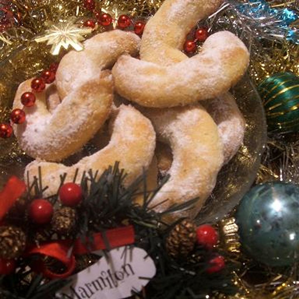 Biscuits De Noel Aux Amandes Alsace Recette De Biscuits De Noel Aux Amandes Alsace