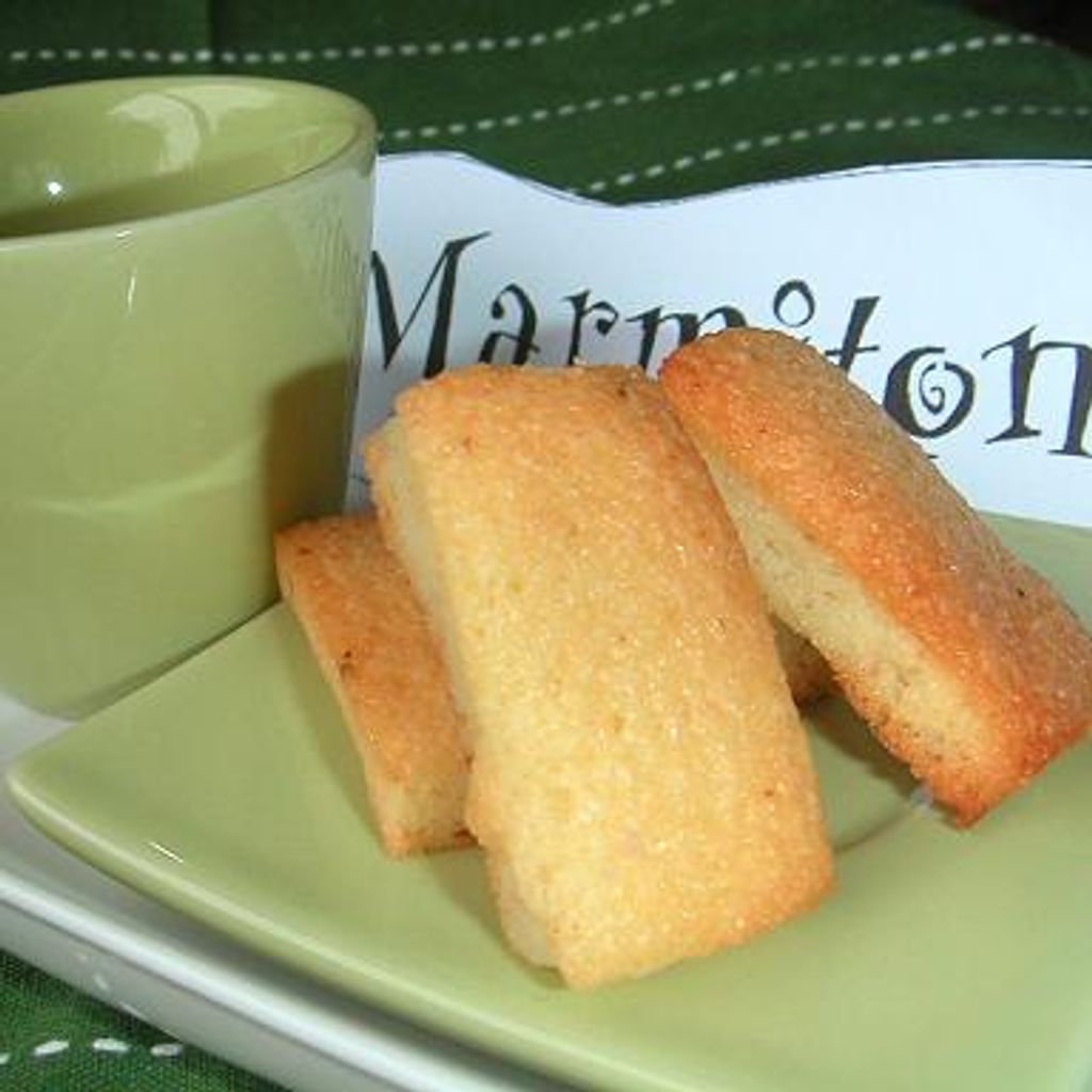 Financiers Au Bon Gout D Amande Recette De Financiers Au Bon Gout D Amande