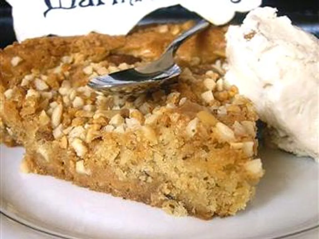 gâteau aux amandes et confiture