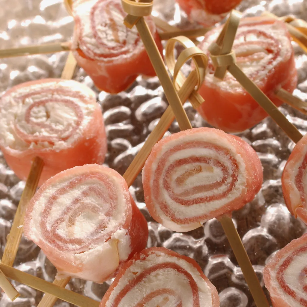 Amuse Bouche Avec Jambon De Bayonne Roulés de jambon cru au fromage : recette de Roulés de jambon cru au fromage