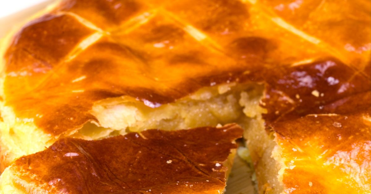 Galette des rois à l'onctueuse crème d'amande : recette de Galette des