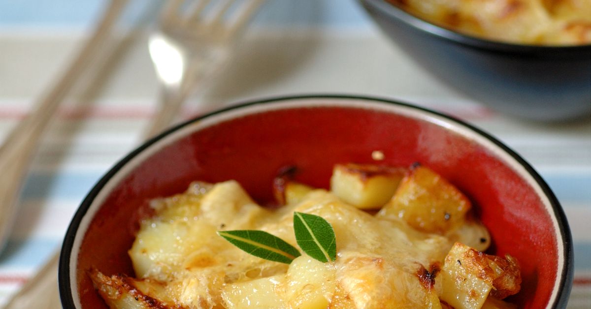 Pommes De Terre Gratinées Au Reblochon : Recette De Pommes De Terre ...