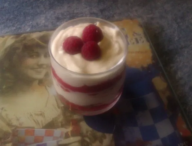 Tiramisu Framboises, Vanille Et Sablés : Recette De Tiramisu Framboises ...