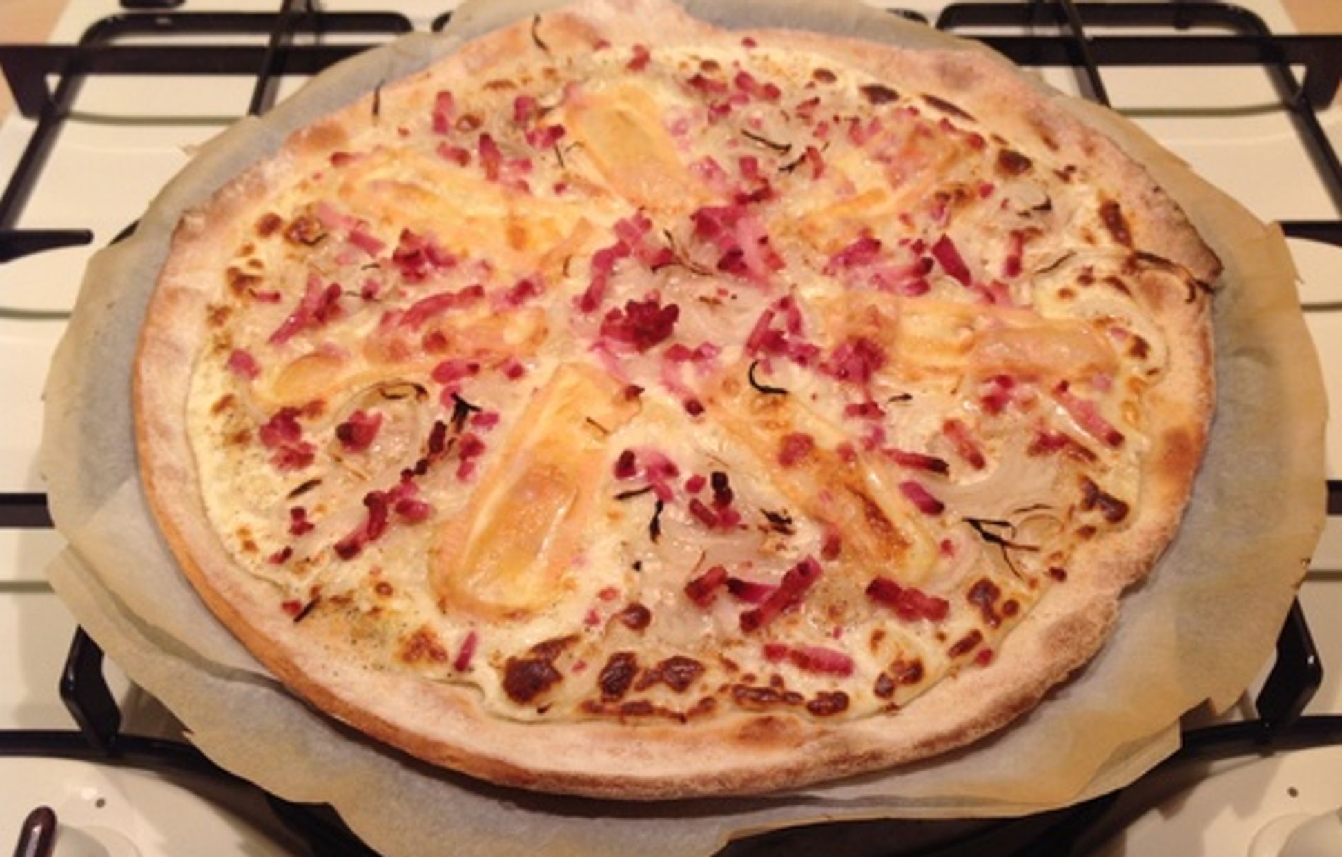 Flammekueche au Munster Recette de Flammekueche au Munster Marmiton