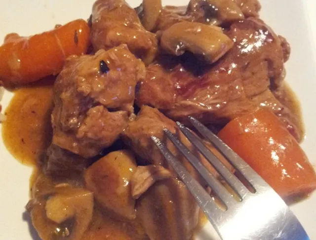 Ragoût de veau aux petits légumes : recette de Ragoût de veau aux