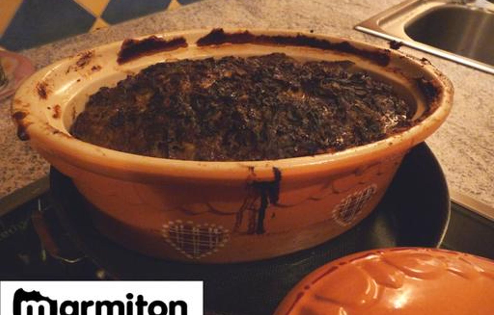 terrine de chevreuil au foie gras et trompettes de la mort macérées au