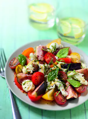 Tomates mozzarella aux figues fraîches