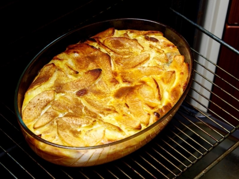 Clafoutis Pommes Miel Et Raisins Secs Recette De