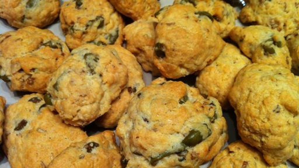 Biscuits Aperitif Aux Noix Olives Parmesan De Babeth Recette De Biscuits Aperitif Aux Noix Olives Parmesan De Babeth