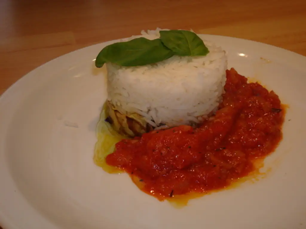 timbale de riz aux lamelles de courgettes grillées