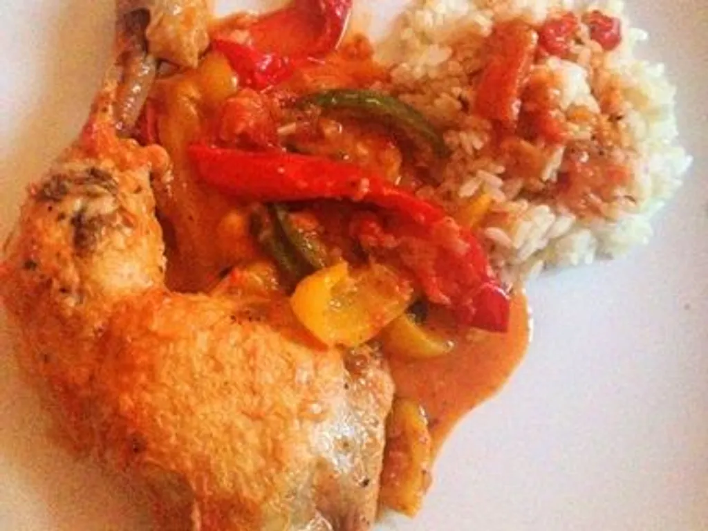 cuisses de poulet aux 3 poivrons et aux olives de nyons
