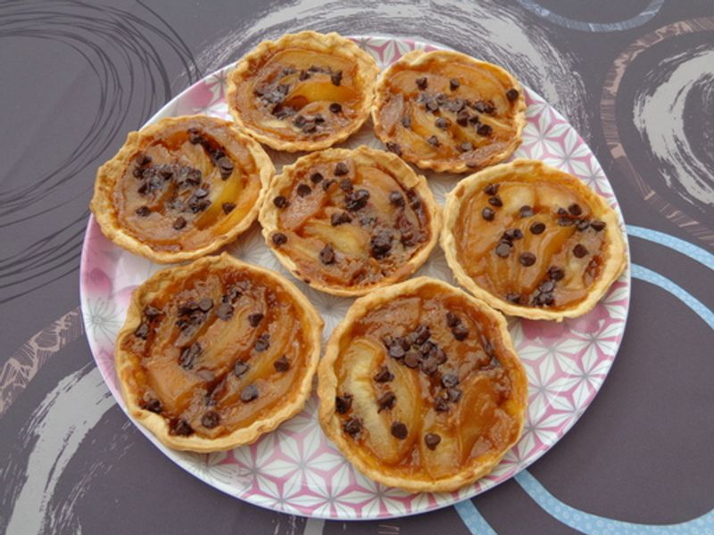 Tartelettes Aux Poires Caramelisees Recette De Tartelettes Aux