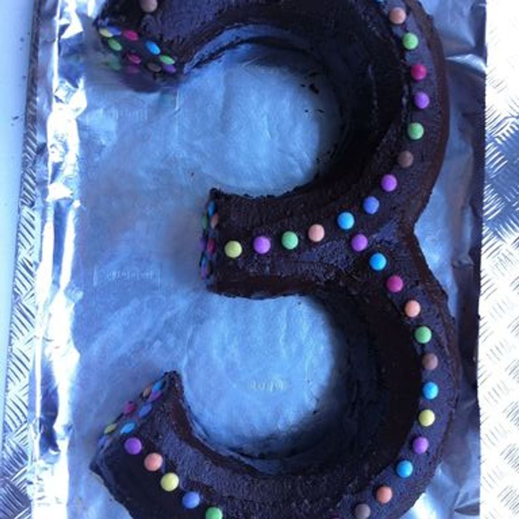 Gâteau d'anniversaire pour les 3 ans d'un enfant : Recette de Gâteau d'anniversaire  pour les 3 ans d'un enfant
