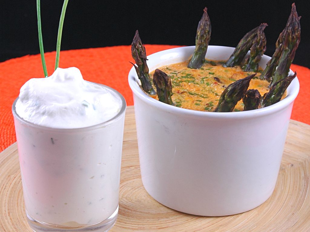 Flan d'asperges vertes et sa crème fouettée ciboulette Recette de