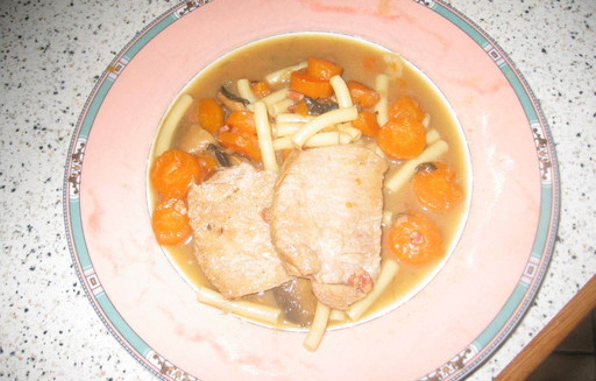 Rôti de veau à la cocotte : Recette de Rôti de veau à la cocotte - Marmiton
