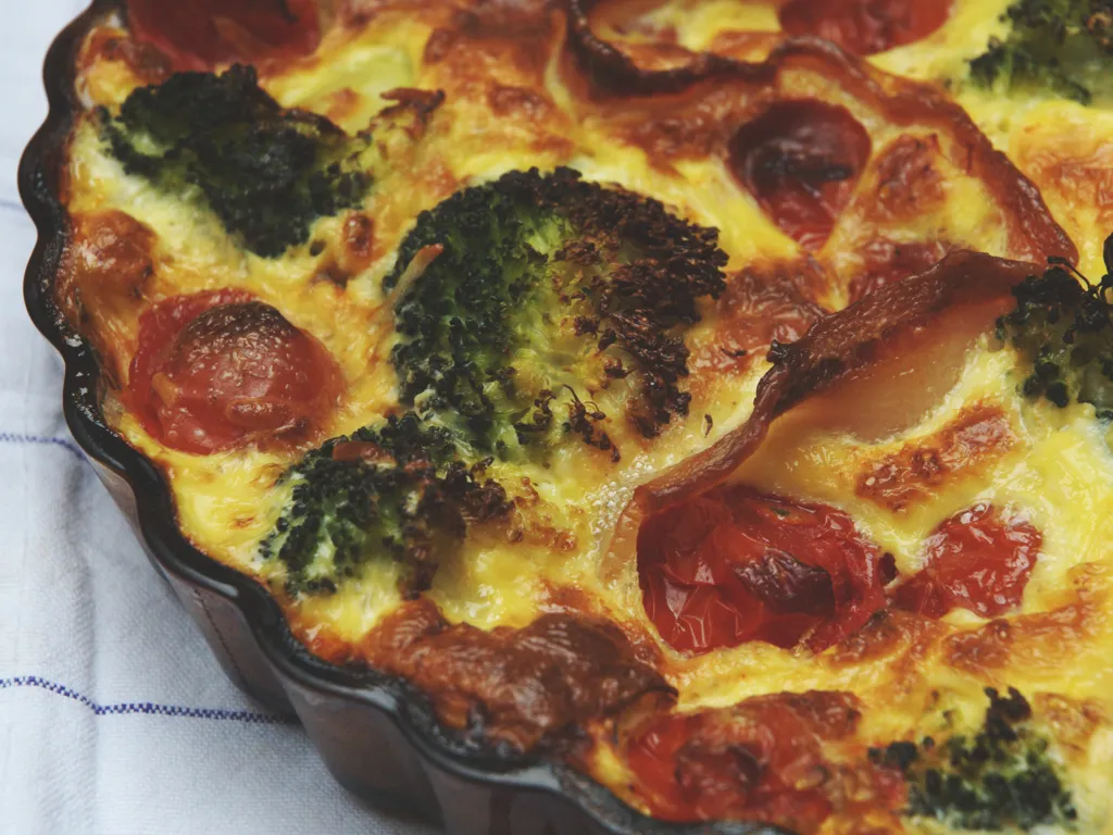 clafoutis au brocolis et tomates cerise