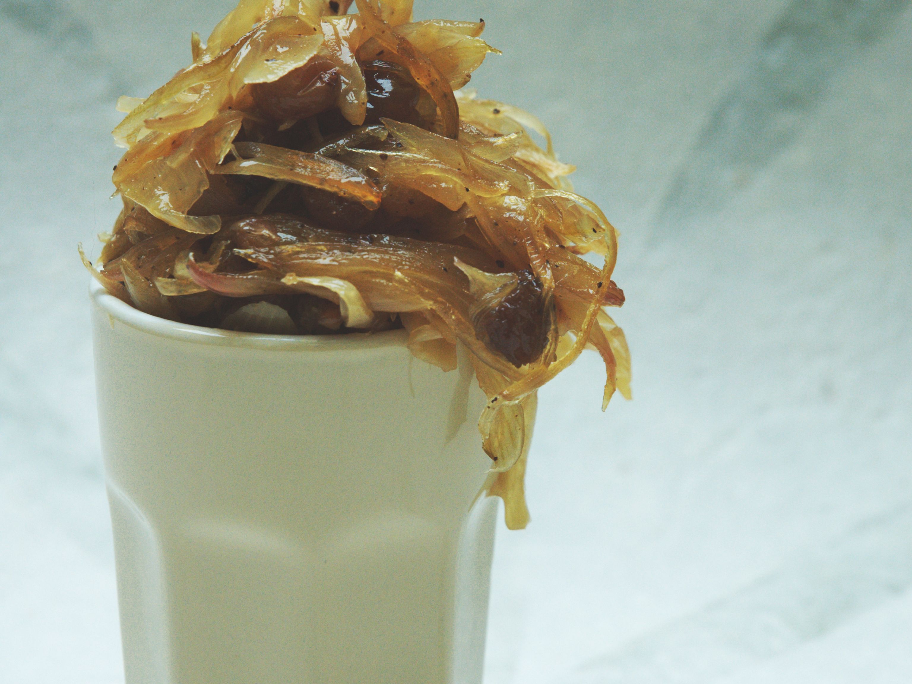 Compote d'échalotes aux raisins Recette de Compote d'échalotes aux