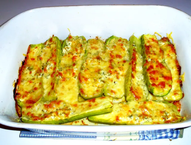 Courgettes Farcies à La Ricotta Et Au Comté : Recette De Courgettes ...