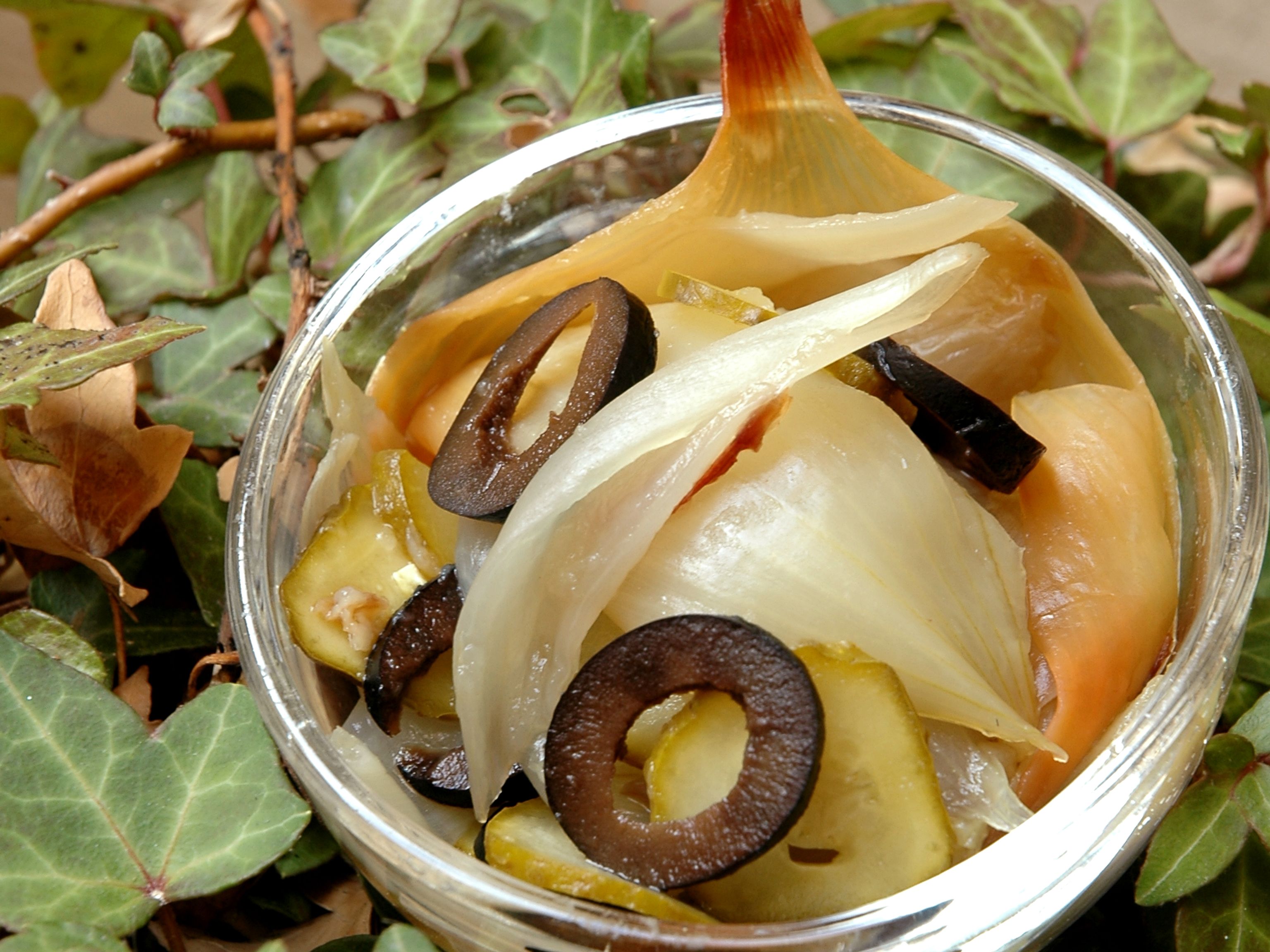 Oignons cuits aux cornichons Recette de Oignons cuits aux cornichons