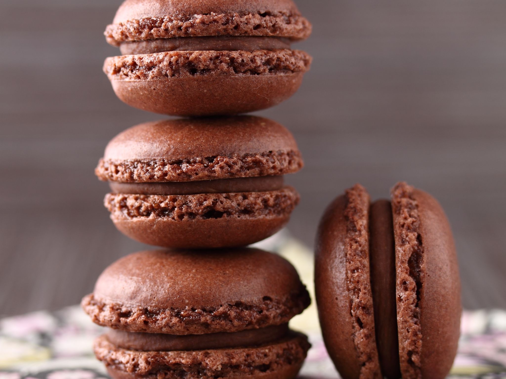 Macarons au cacao : Recette de Macarons au cacao - Marmiton