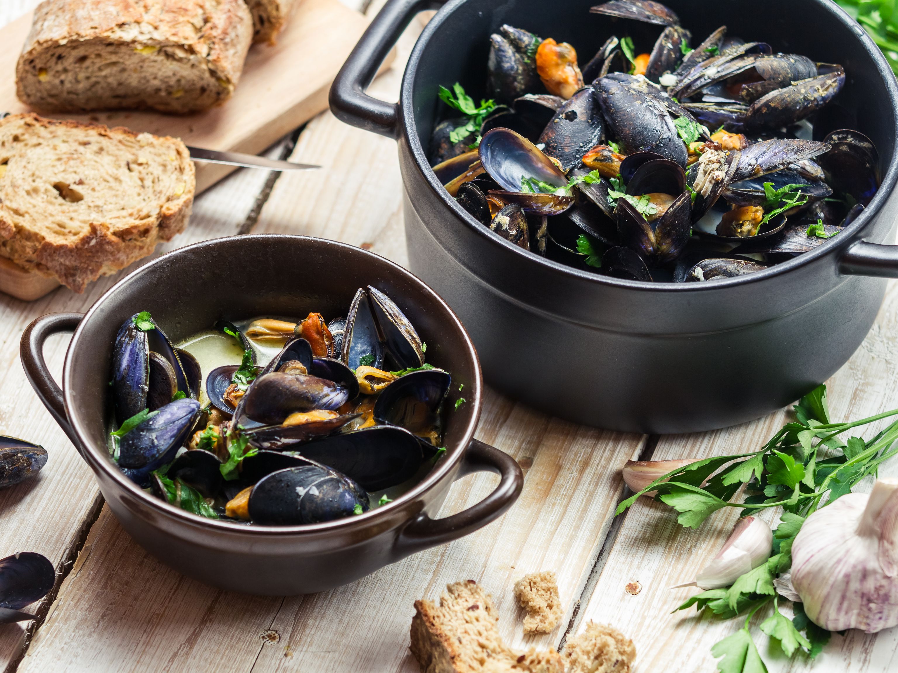 Moules à La Crème Marmiton Moules à l'ail au basilic et à la crème : Recette de Moules à l'ail au