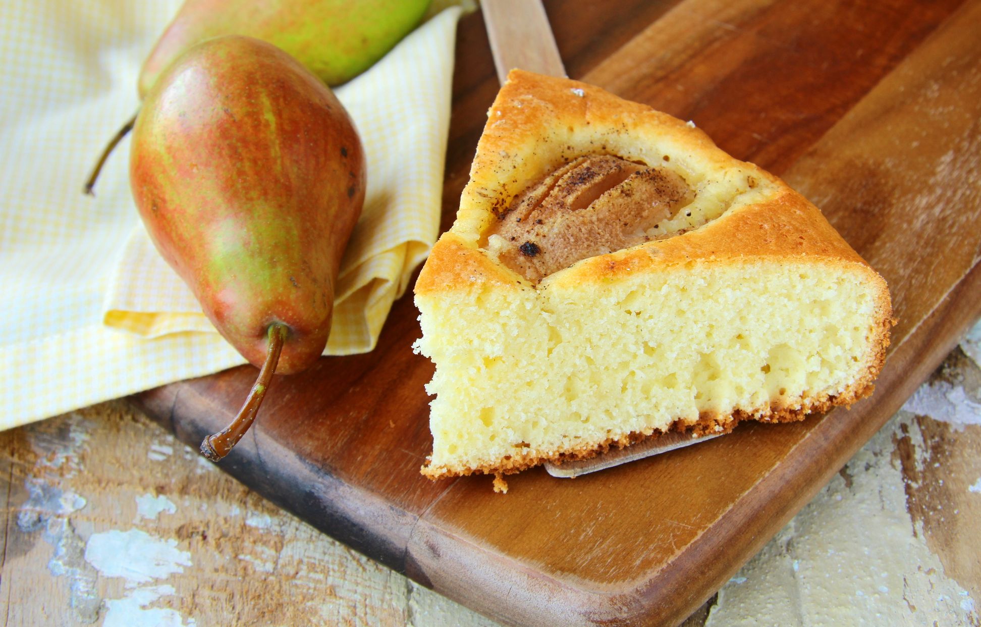 Gâteau au yaourt et à la poire Recette de Gâteau au yaourt et à la poire Marmiton