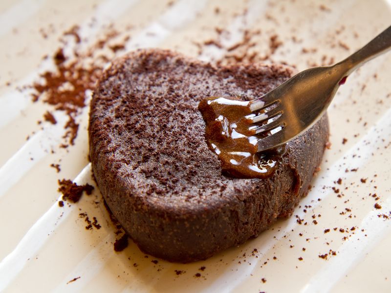 Moelleux Au Chocolat Coeur Fondant Caramel Recette De Moelleux