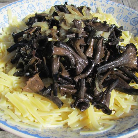 Pâtes aux trompettes de la mort : Recette de Pâtes aux trompettes de la