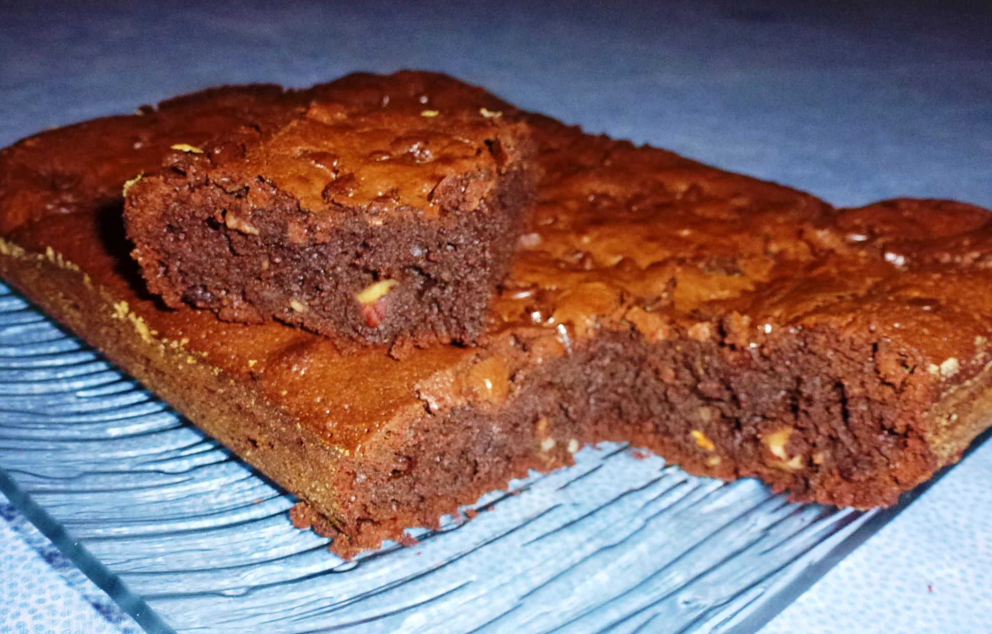 Brownie Aux Noisettes Entières (rapide) : Recette De Brownie Aux ...