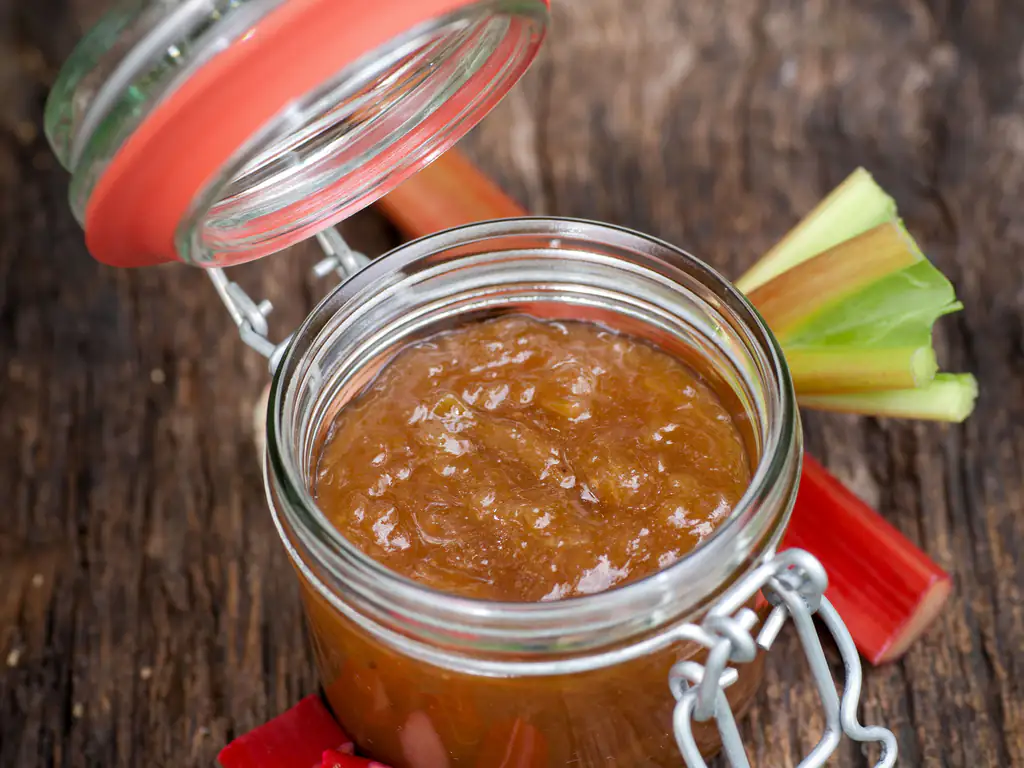 confiture de rhubarbe