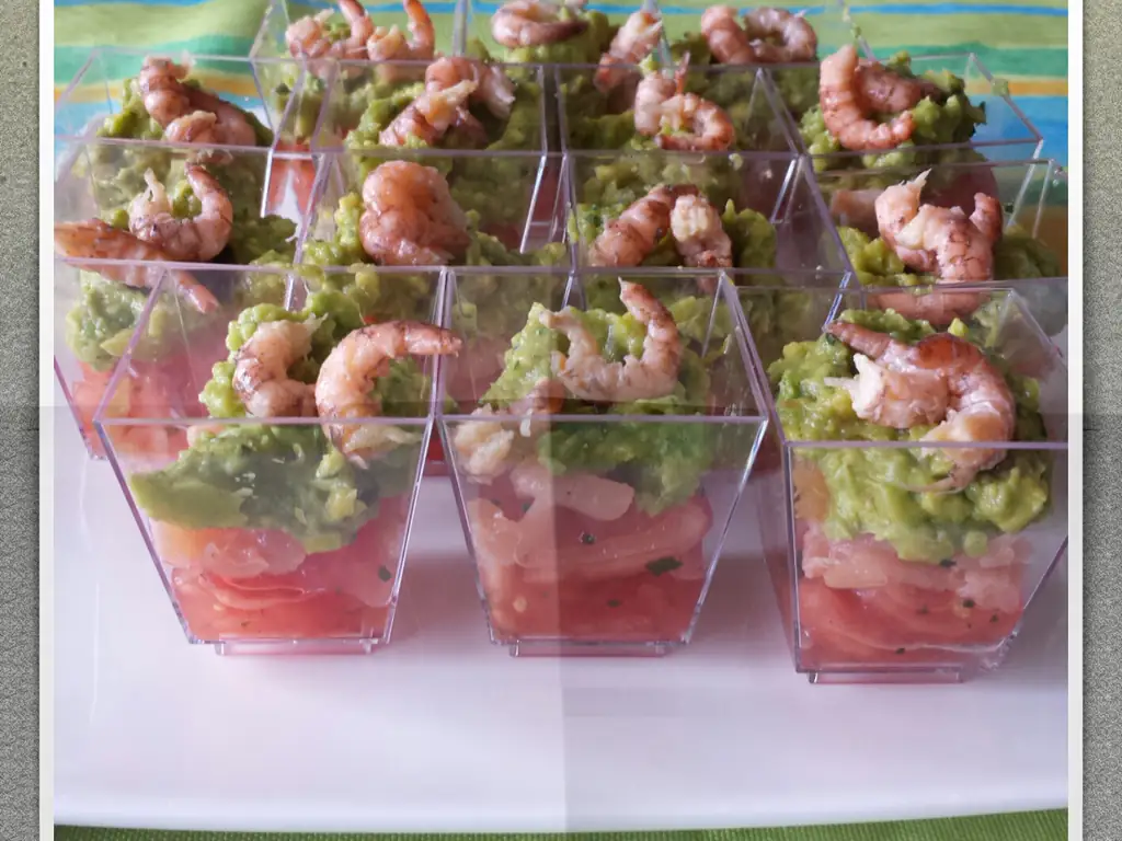 verrines concassé de tomates et guacamole à la coriandre