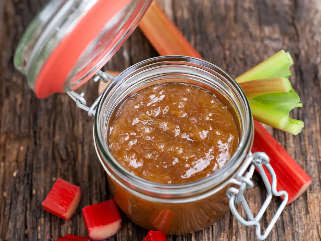 confiture de rhubarbe automnale