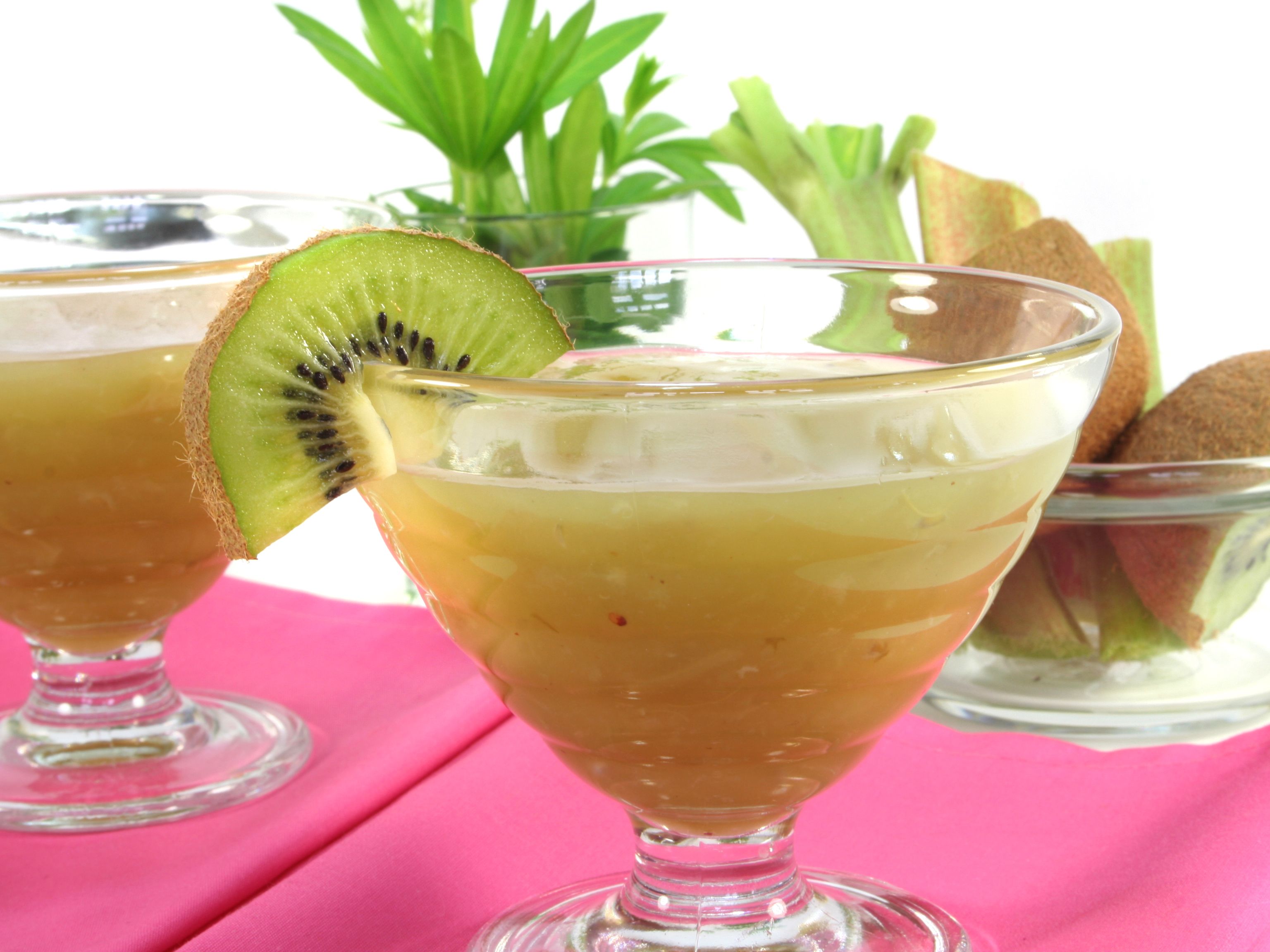 Compote light pommes kiwi à la cannelle Recette de Compote light