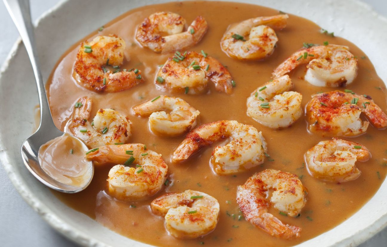 Crevettes à la bisque de homard relevée : Recette de Crevettes à la ...