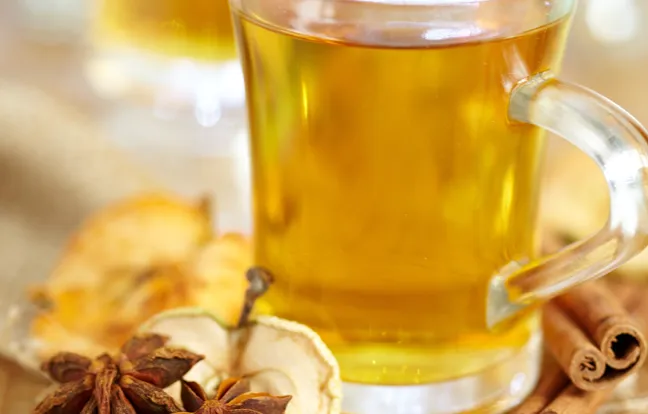 Epluchures et trognons de pommes = jus