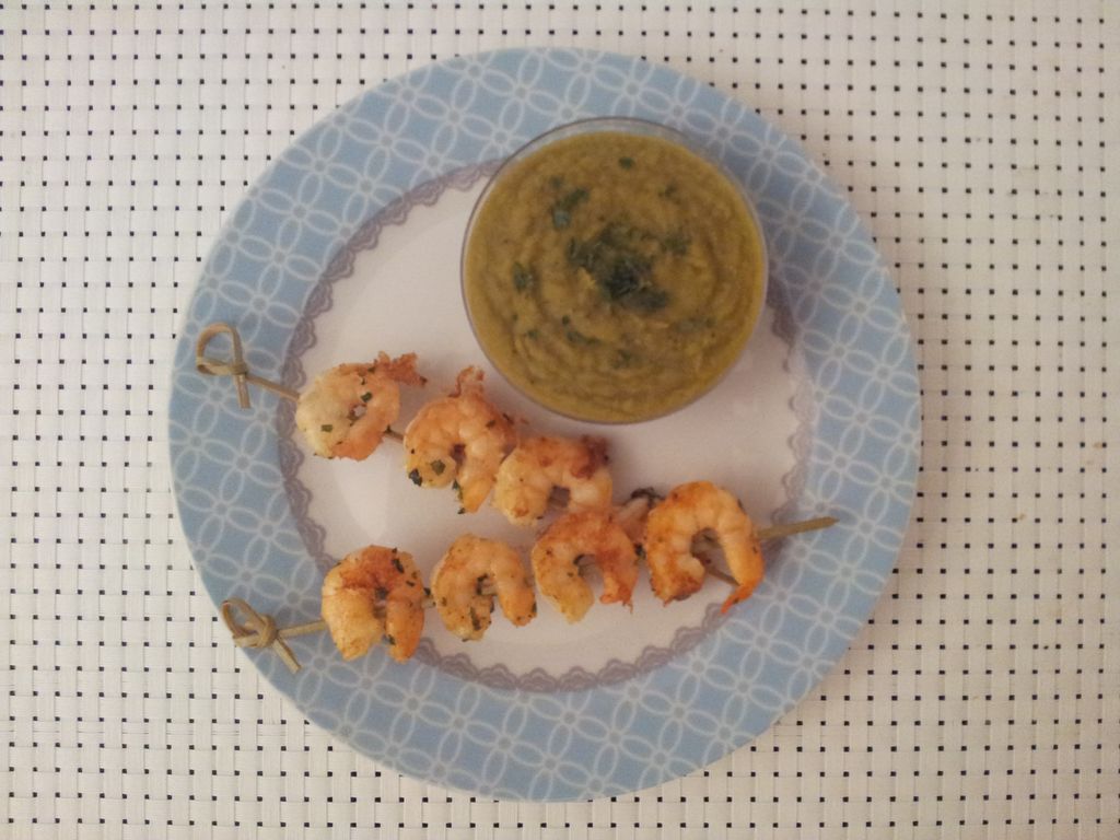 Brochettes de crevettes marinées